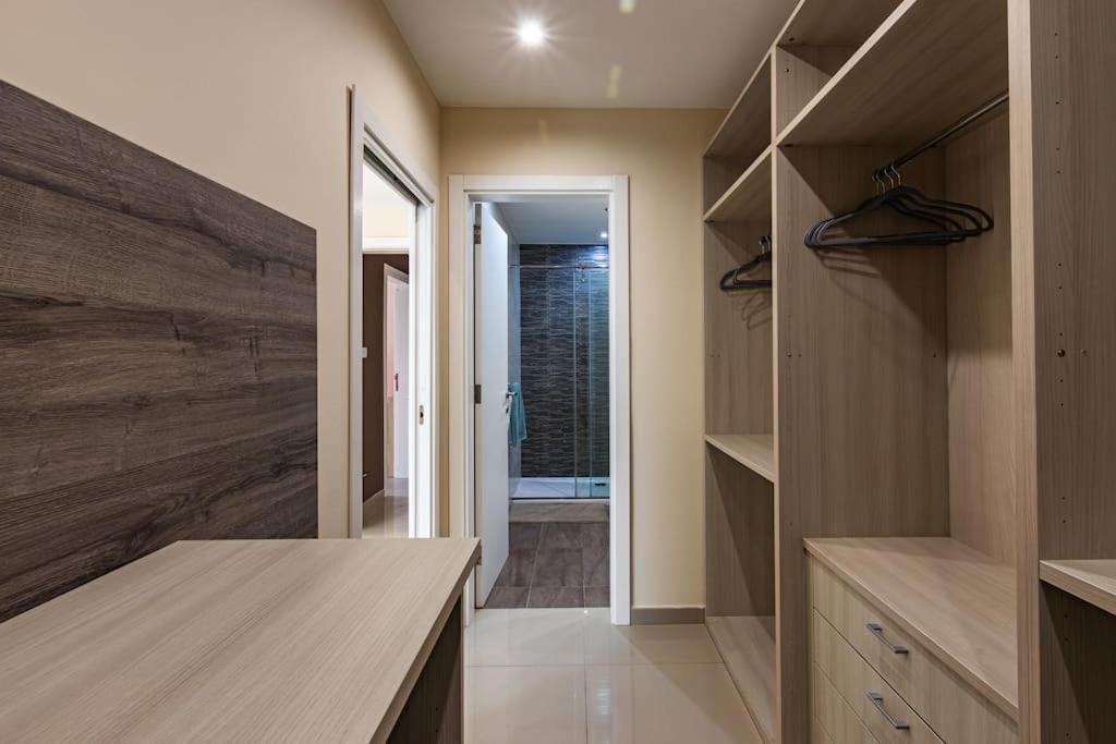 Modern 3 Bedroom Apartment Close To Paceville And Beach Is-Swieqi Kültér fotó