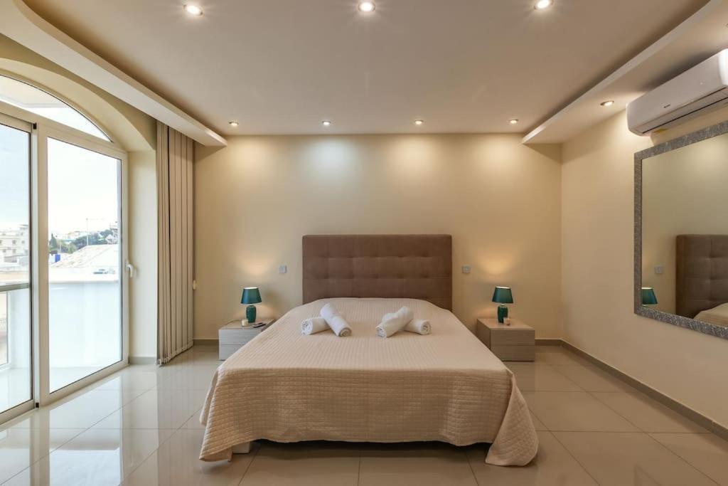 Modern 3 Bedroom Apartment Close To Paceville And Beach Is-Swieqi Kültér fotó