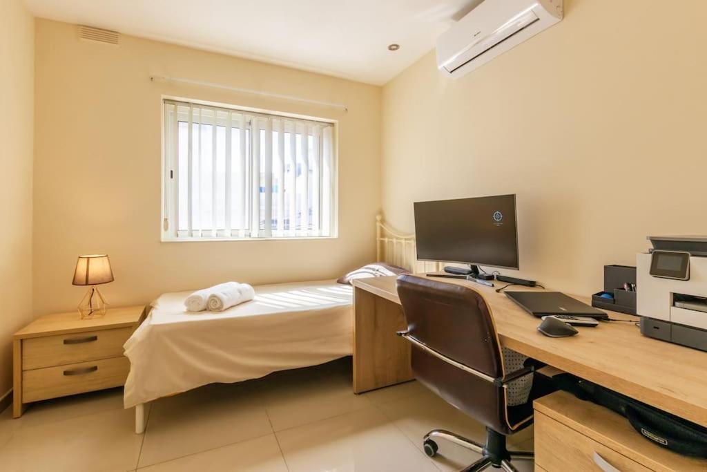 Modern 3 Bedroom Apartment Close To Paceville And Beach Is-Swieqi Kültér fotó