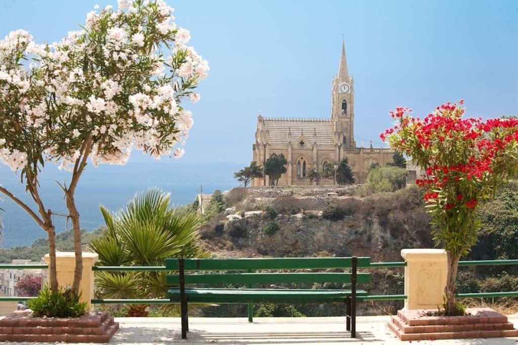 Modern 3 Bedroom Apartment Close To Paceville And Beach Is-Swieqi Kültér fotó