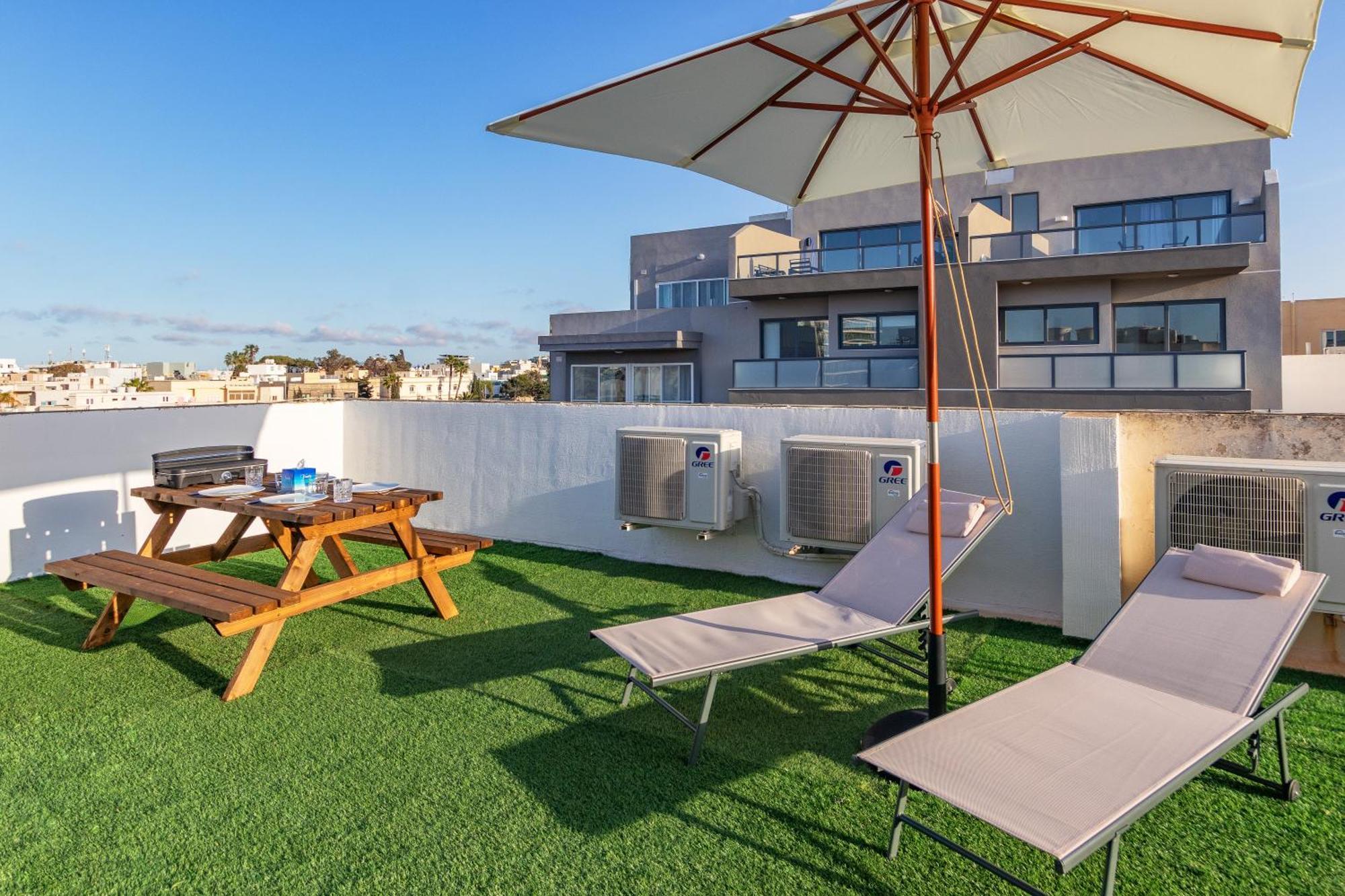 Modern 3 Bedroom Apartment Close To Paceville And Beach Is-Swieqi Kültér fotó