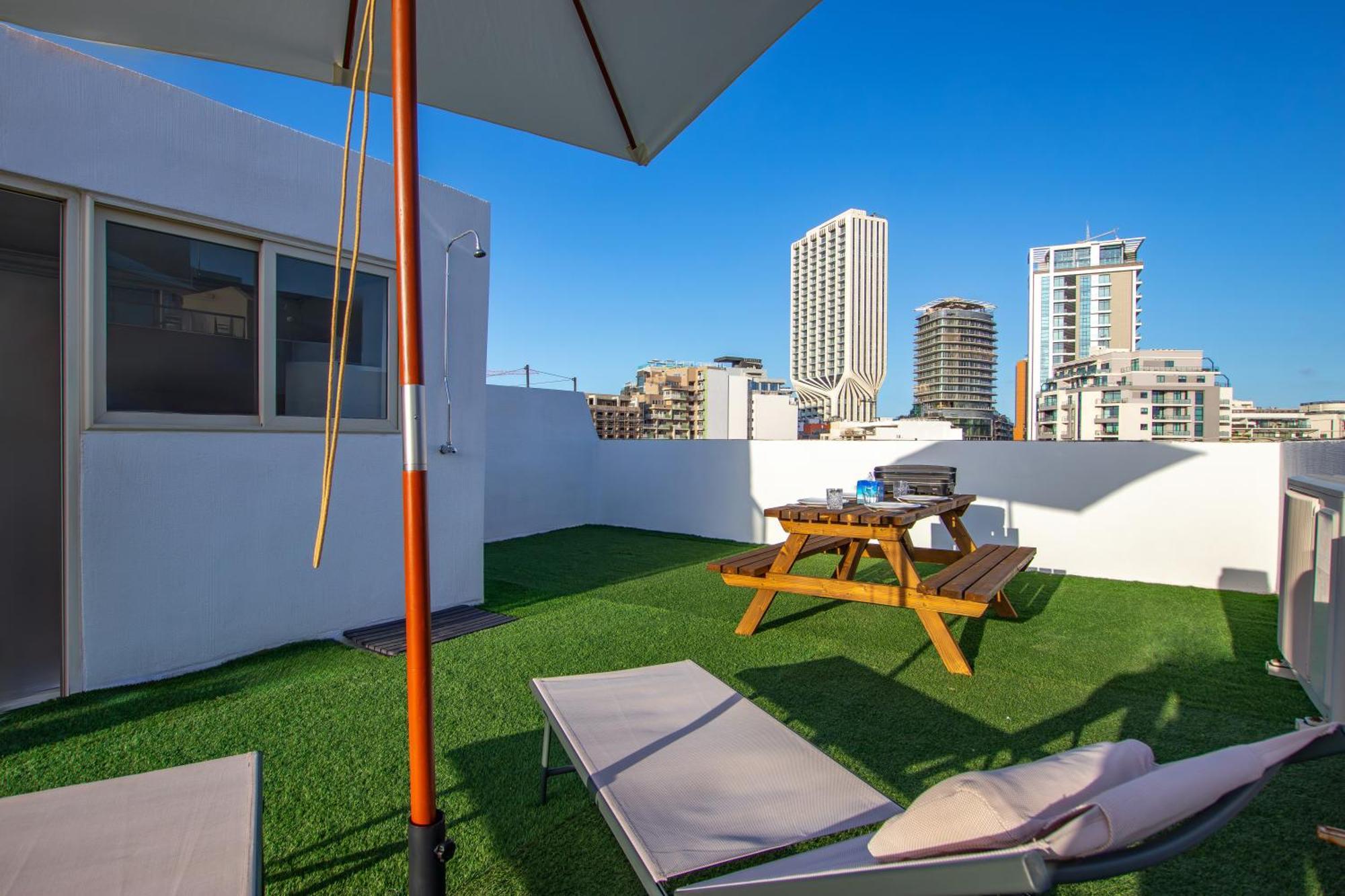 Modern 3 Bedroom Apartment Close To Paceville And Beach Is-Swieqi Kültér fotó